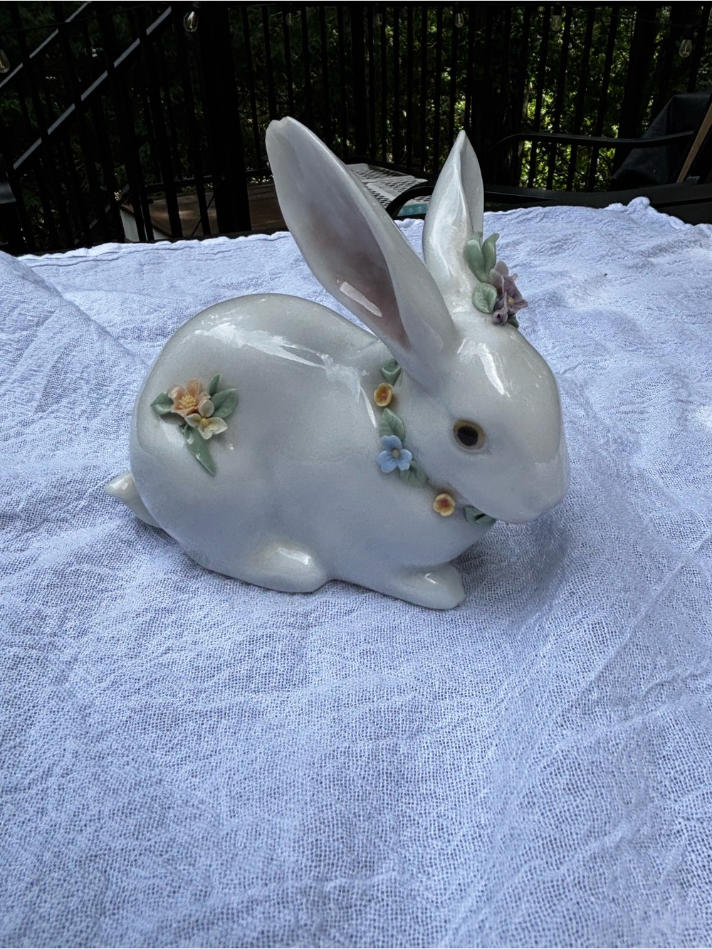 Lladro Attentive Rabbit Figurine White Floral Porcelain Spain 1993
